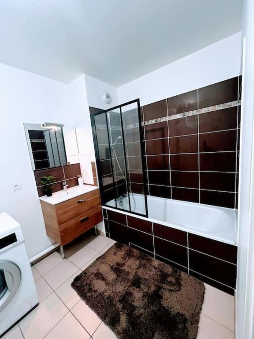Lotus- 4 Min De Walt Disney-Arrivee Autonome-Parking Et Wifi Gratuit-Proche De Toutes Commodites 5Min De La Vallee Village Шессі Екстер'єр фото