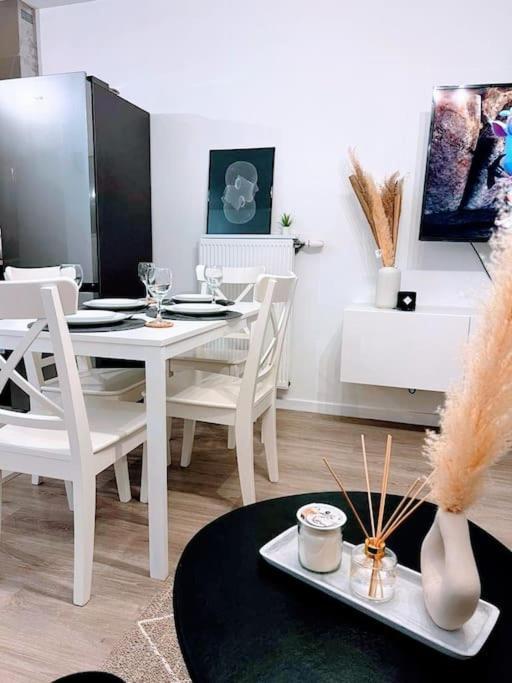 Lotus- 4 Min De Walt Disney-Arrivee Autonome-Parking Et Wifi Gratuit-Proche De Toutes Commodites 5Min De La Vallee Village Шессі Екстер'єр фото